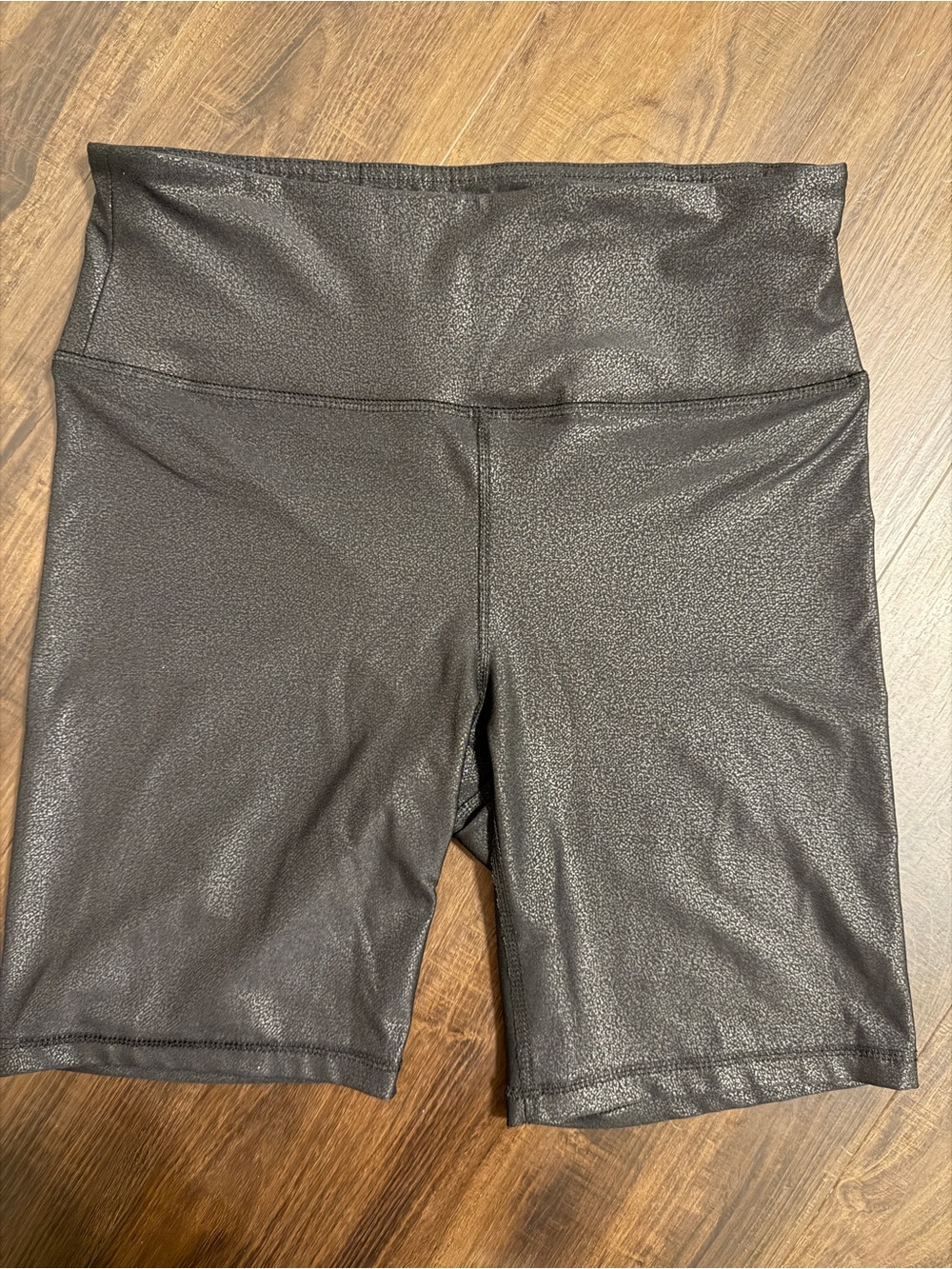 Mono B Metallic Black High-Rise Bike Shorts Women’s Large
